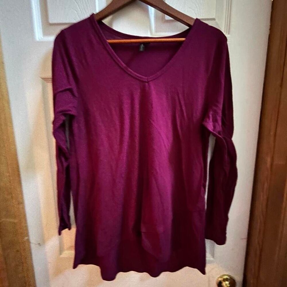 Unbranded Women's Purple and Burgundy Blouse